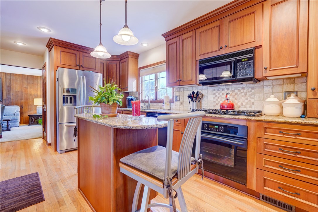 185 Buck Hill Road Greece, NY 14626 - Photo 6 of 30