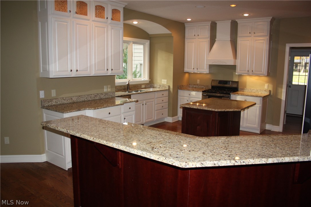 4410 Spruce Run Akron, OH 44321 - Photo 3 of 21 Gallery Image 3