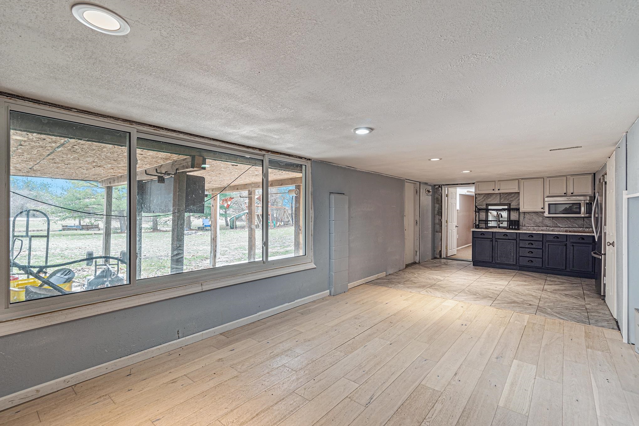 6362 Lucas Road Flint, MI 48506 - Photo 29 of 38 50104170-30.JPG