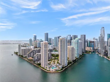 $1,295,000 | 888 Brickell Key Drive, Unit 1207, Miami, FL 33131