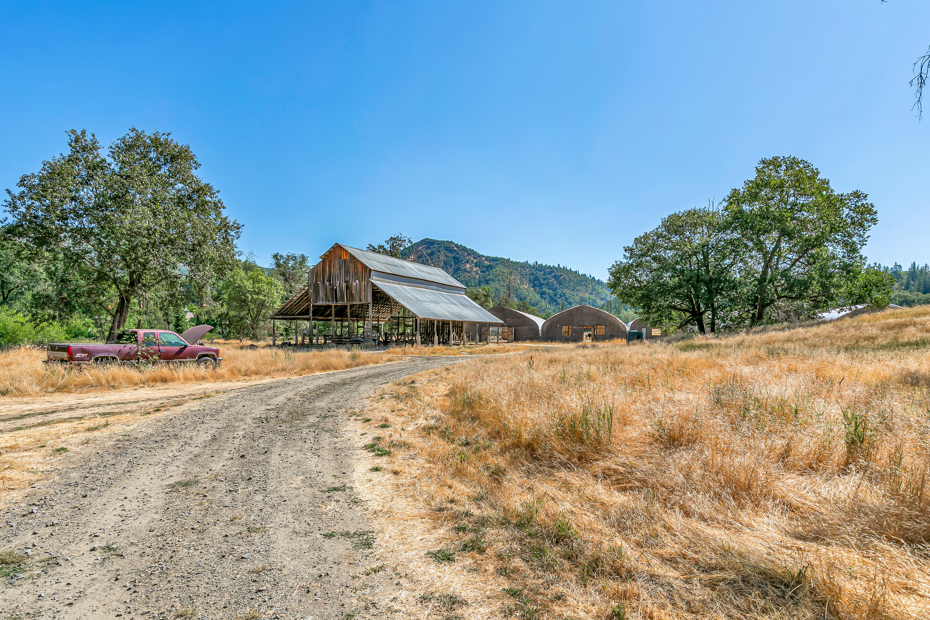 9820 East Evans Creek Road Rogue River, OR 97537 - Photo 58 of 58 9R9A5532