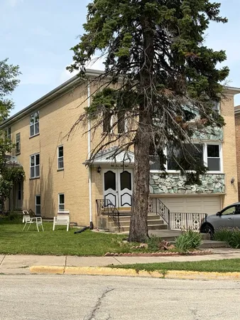 $2,400 | 5158 Carol Street, Unit 1, Skokie, IL 60077