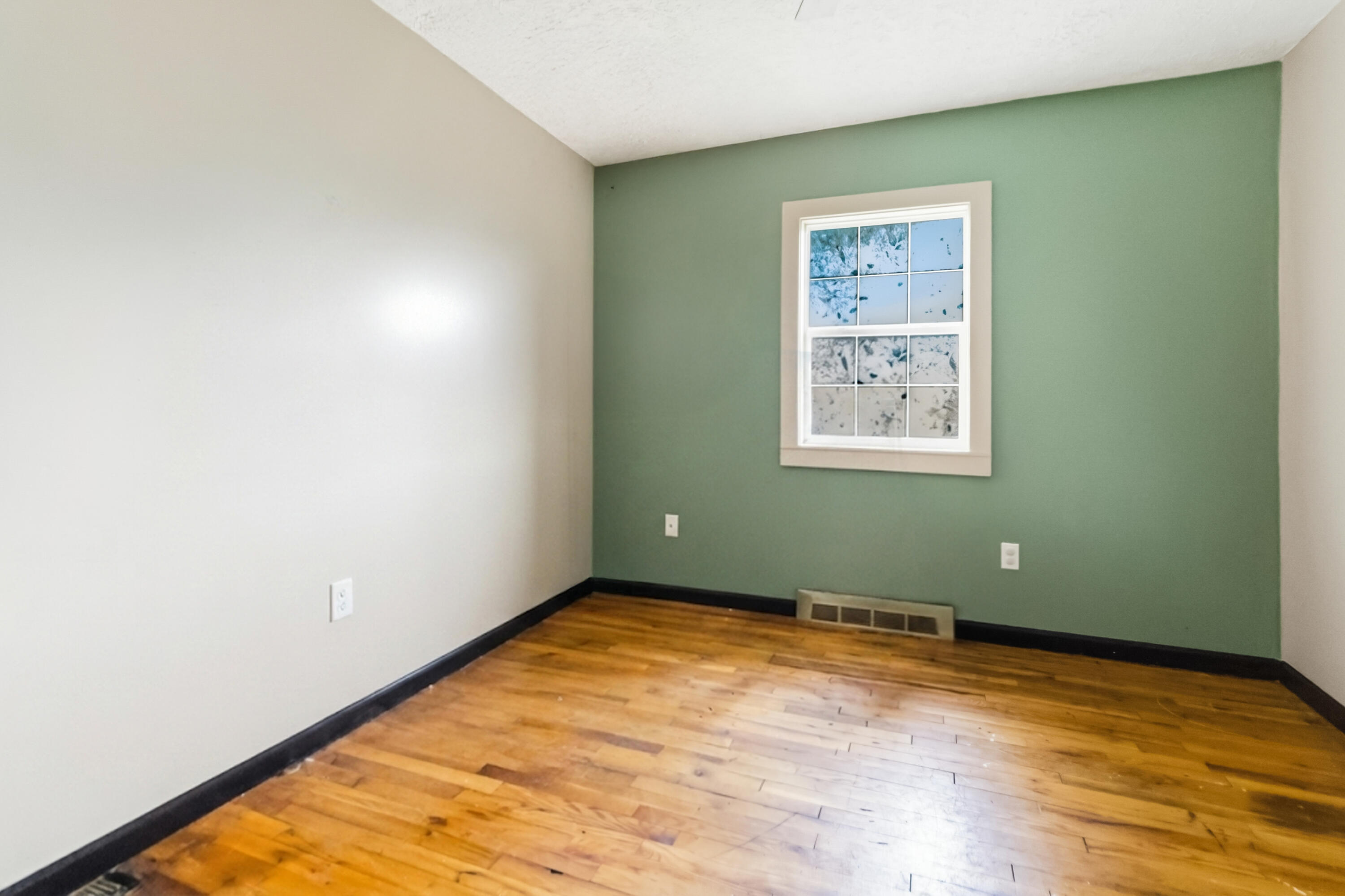 313 Maple Street Columbia, KY 42728 - Photo 8 of 17 4