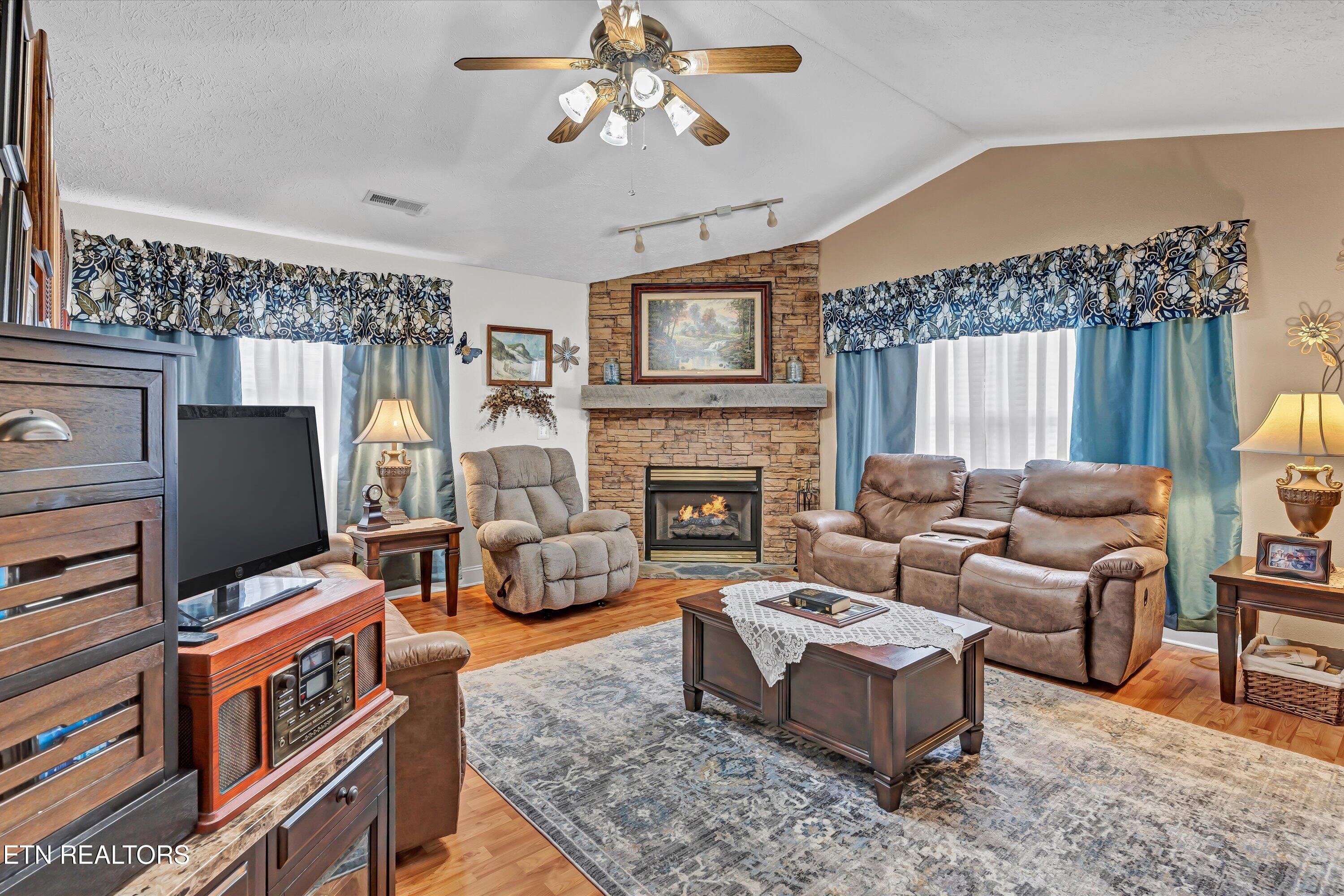 3454 Colton Circle Sevierville, TN 37862 - Photo 7 of 33 05-3454 Colton Cir-5