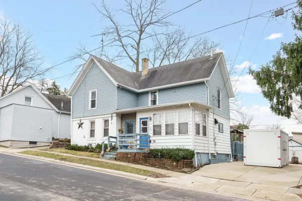 $273,900 | 119 East Green Street, Watertown, WI 53098