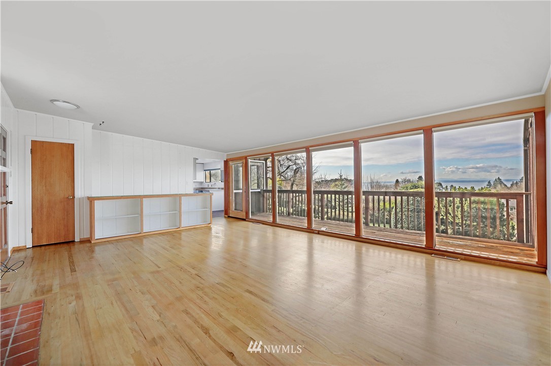 18763 Ridgefield Road Northwest Shoreline, WA 98177 - Photo 3 of 40 Gallery Image 3