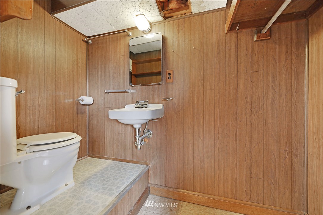 18763 Ridgefield Road Northwest Shoreline, WA 98177 - Photo 23 of 40 Gallery Image 23