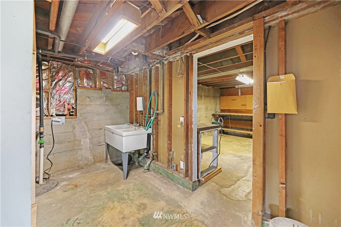 18763 Ridgefield Road Northwest Shoreline, WA 98177 - Photo 27 of 40 Gallery Image 27