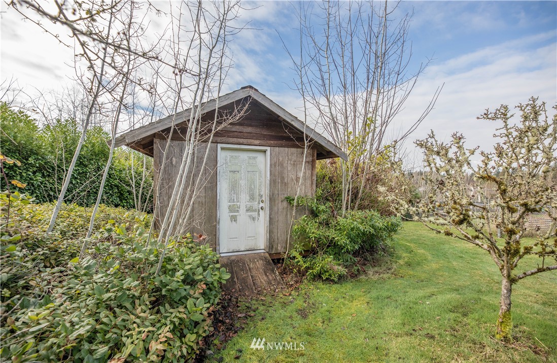 18763 Ridgefield Road Northwest Shoreline, WA 98177 - Photo 33 of 40 Gallery Image 33