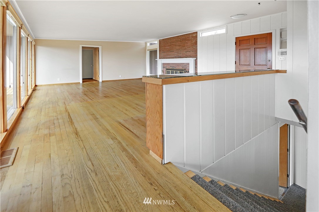 18763 Ridgefield Road Northwest Shoreline, WA 98177 - Photo 5 of 40 Gallery Image 5