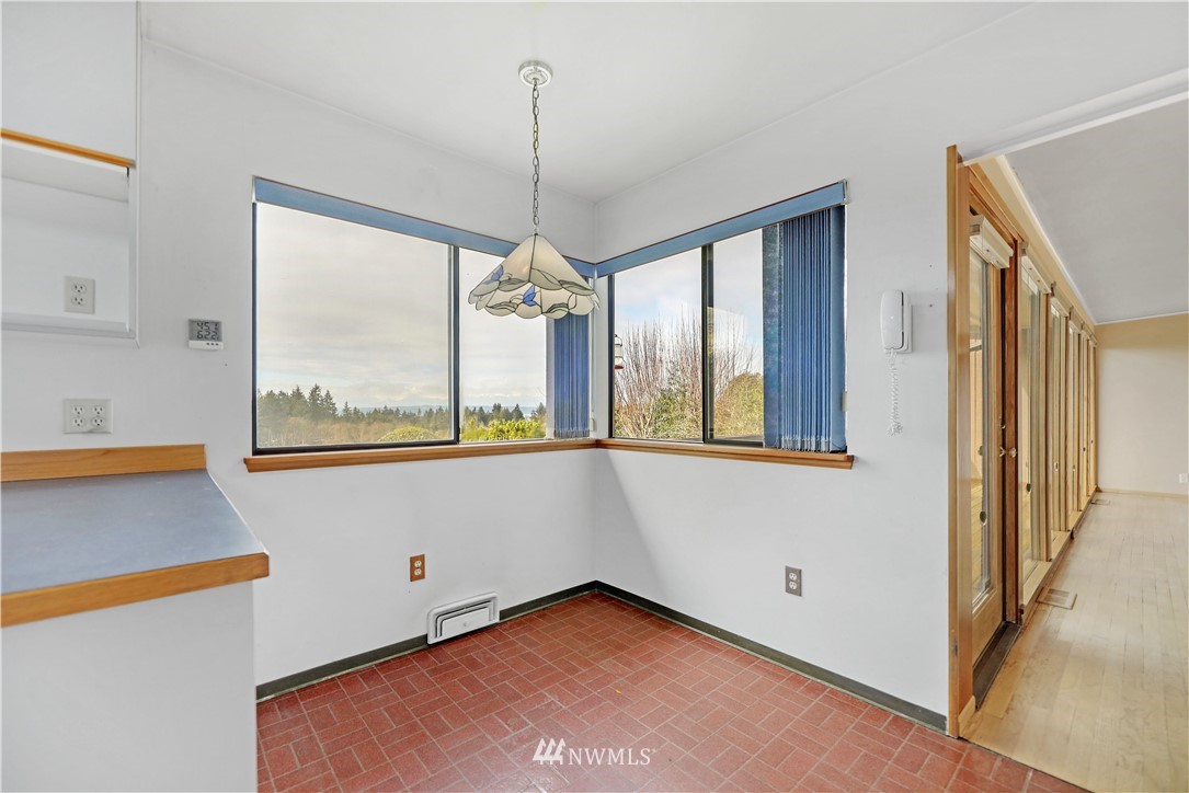 18763 Ridgefield Road Northwest Shoreline, WA 98177 - Photo 7 of 40 Gallery Image 7