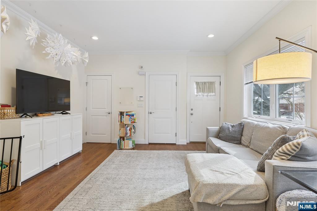 45-47 Franklin Street Tenafly, NJ 07670 - Photo 7 of 41