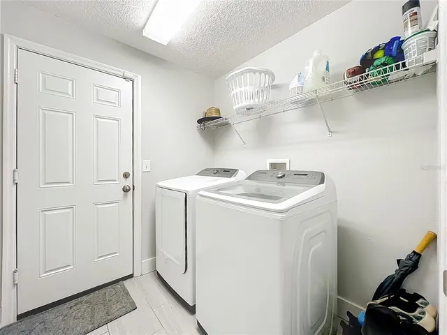 $328,000 | 2045 Newtown Road, Groveland, FL 34736