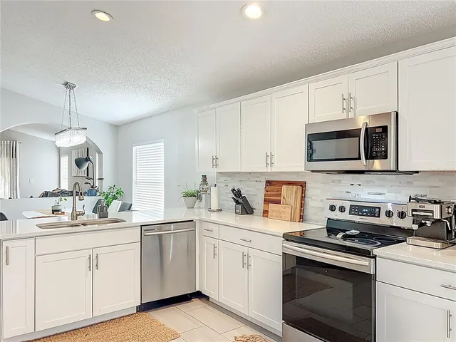 $328,000 | 2045 Newtown Road, Groveland, FL 34736