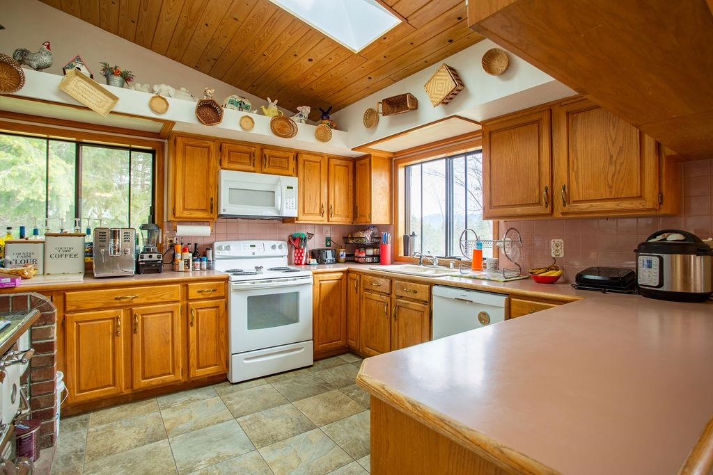 629 A Gold Creek Loop Road Colville, WA 99114 - Photo 15 of 46