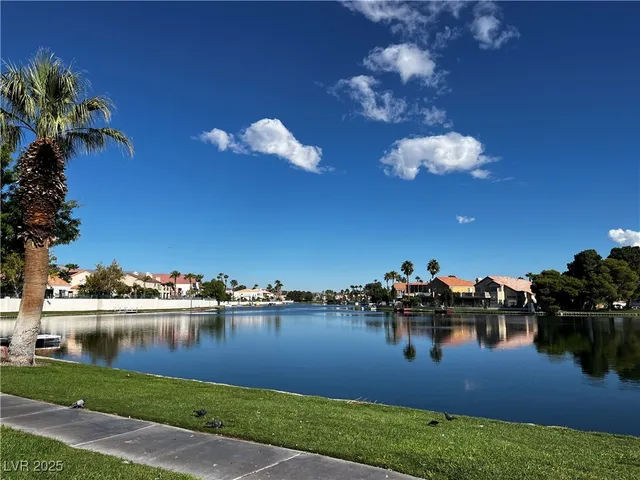 $2,300 | 7600 Botany Bay Drive, Las Vegas, NV 89128