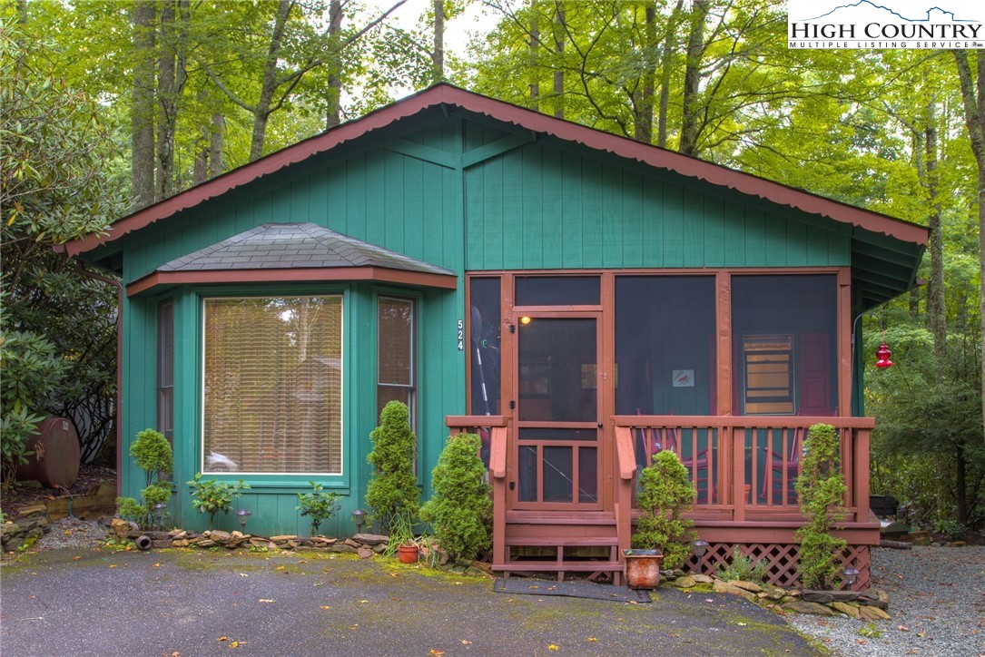 524 Windridge Road Newland, NC 28657 - Photo 1 of 21 Gallery Image 1