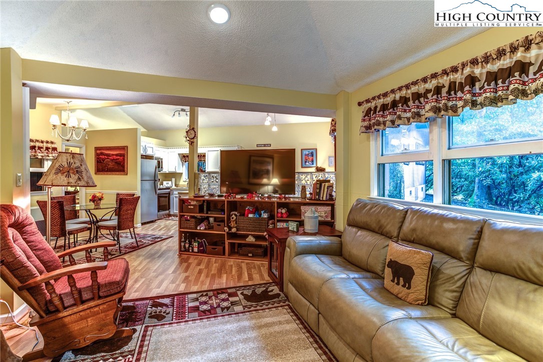 524 Windridge Road Newland, NC 28657 - Photo 12 of 21 Gallery Image 12