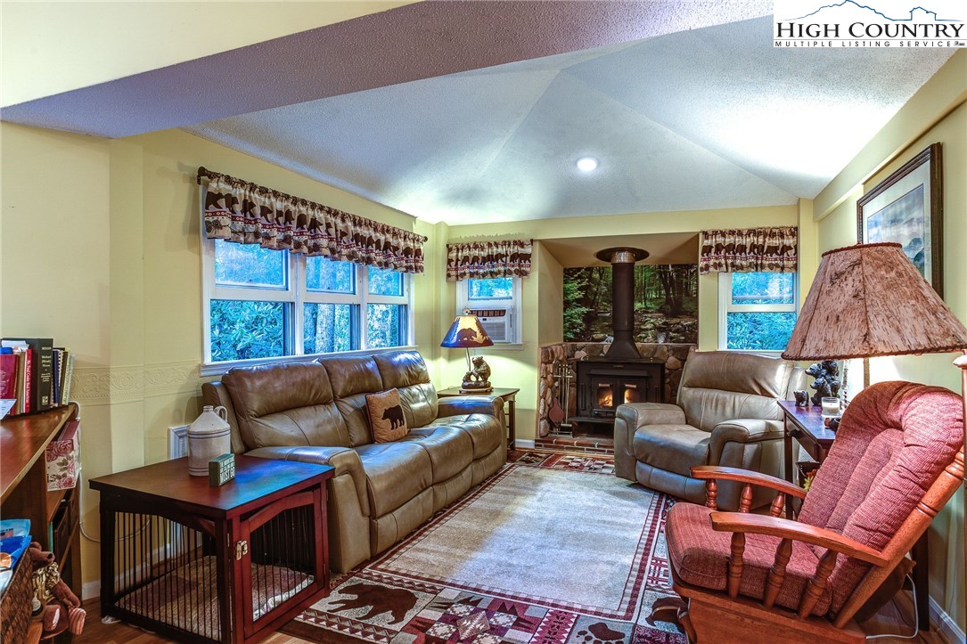 524 Windridge Road Newland, NC 28657 - Photo 13 of 21 Gallery Image 13