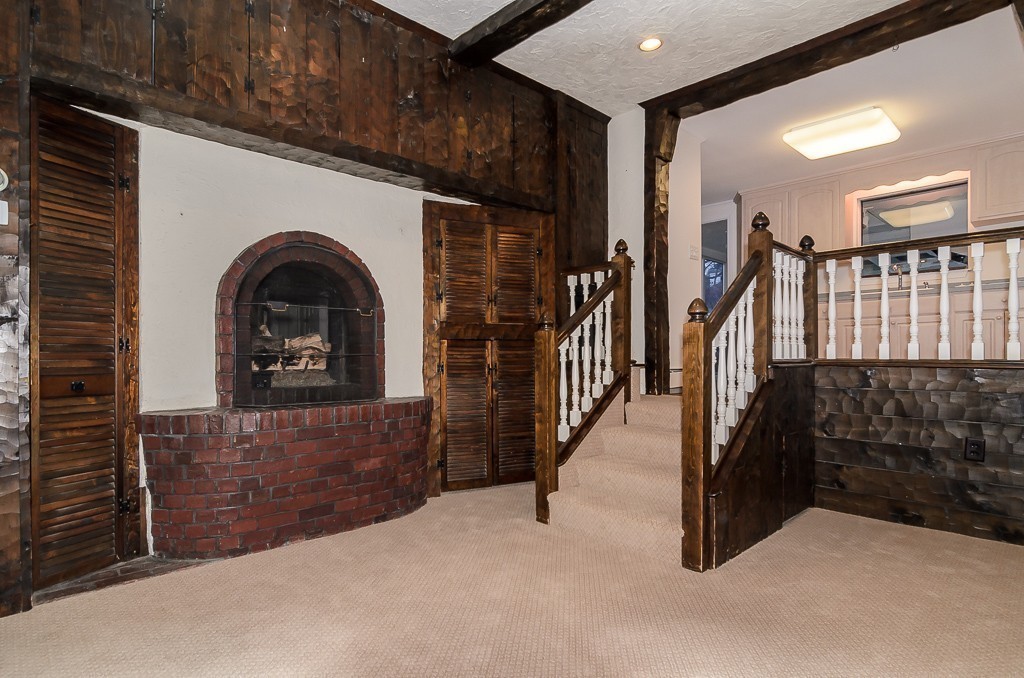 27 Ridgewood Road Westwood, MA 02090 - Photo 6 of 23 Gallery Image 6