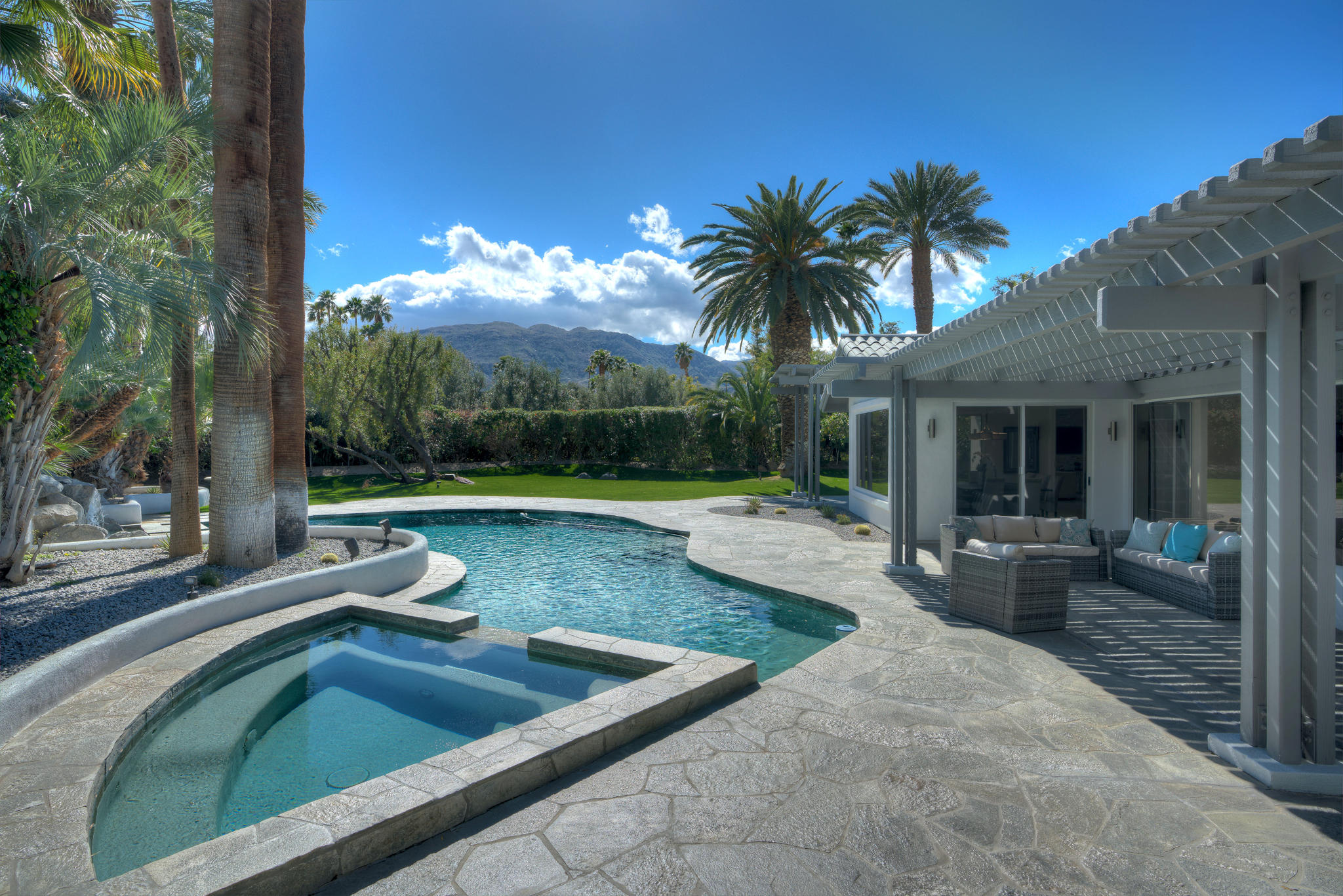 5 Clancy Lane South Rancho Mirage, CA 92270 - Photo 2 of 43 Photo-4