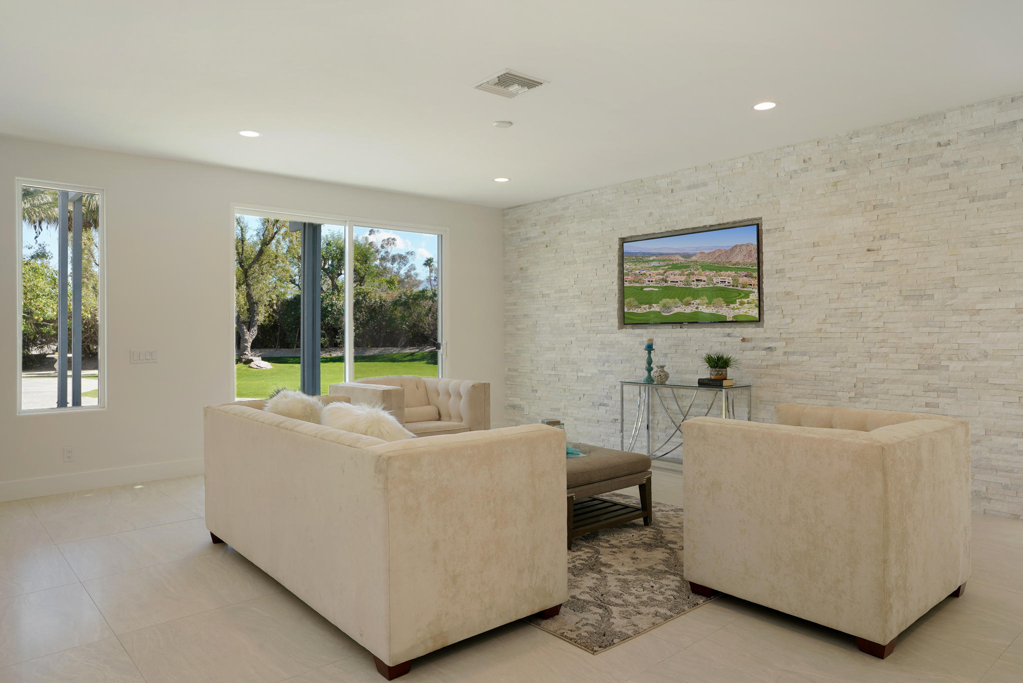 5 Clancy Lane South Rancho Mirage, CA 92270 - Photo 14 of 43 Photo-15