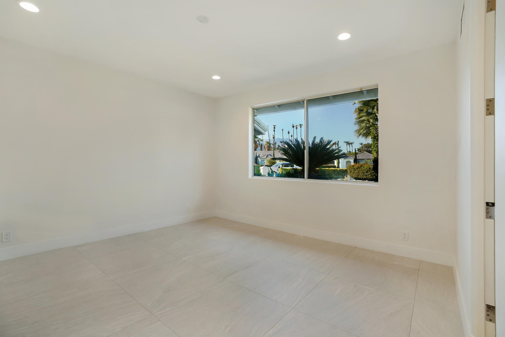 5 Clancy Lane South Rancho Mirage, CA 92270 - Photo 27 of 43 Photo-44
