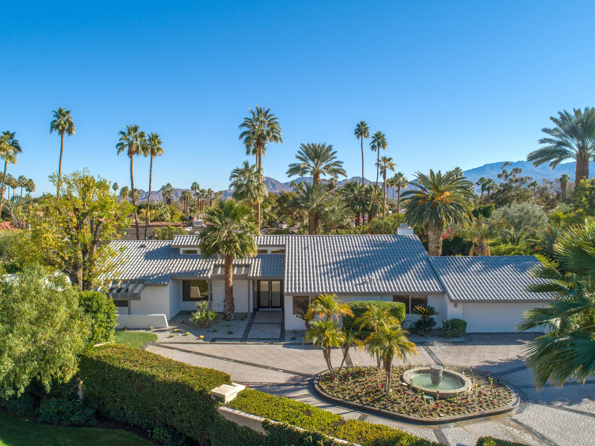 5 Clancy Lane South Rancho Mirage, CA 92270 - Photo 37 of 43 Photo-10