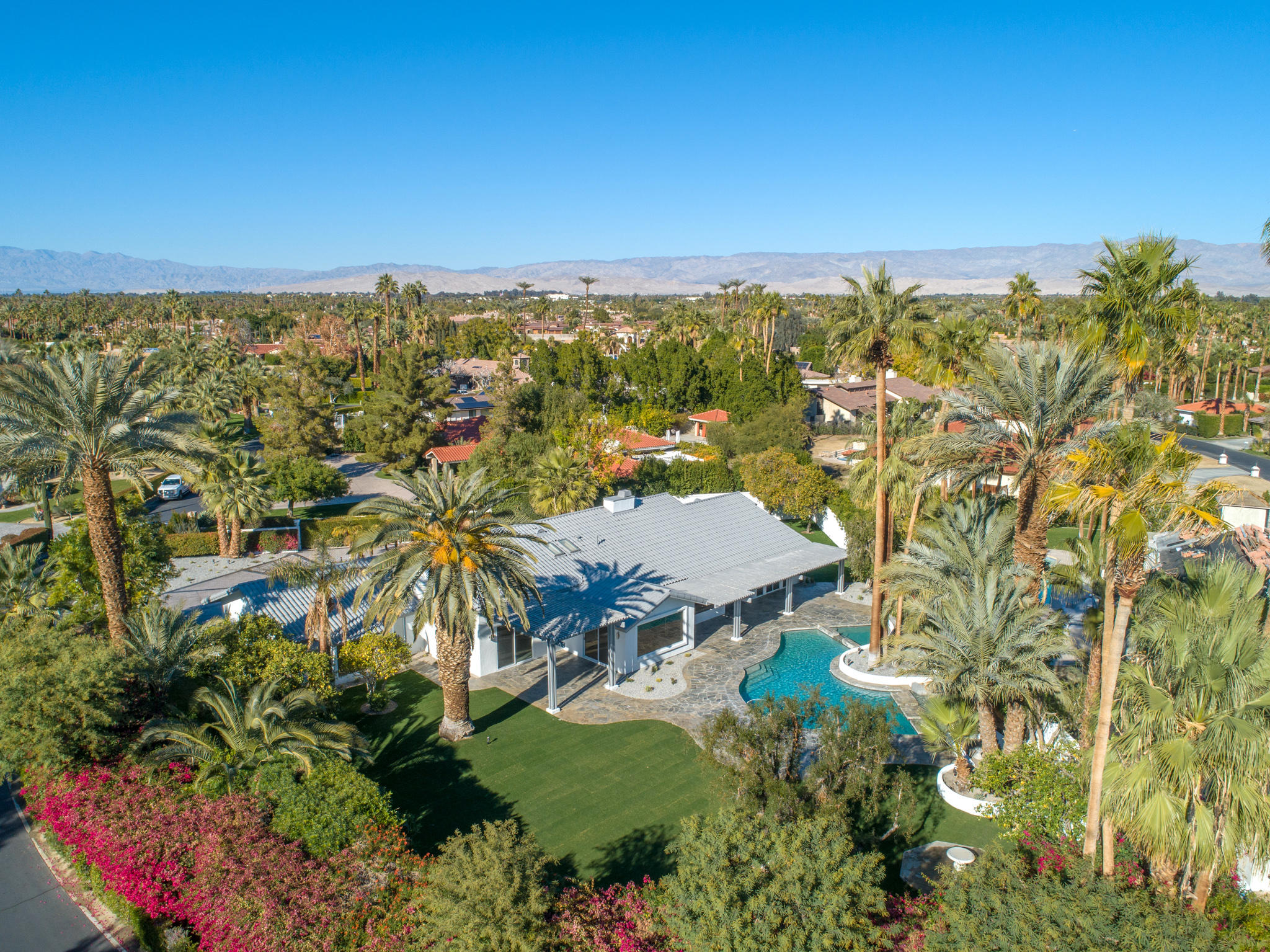 5 Clancy Lane South Rancho Mirage, CA 92270 - Photo 39 of 43 Photo-12