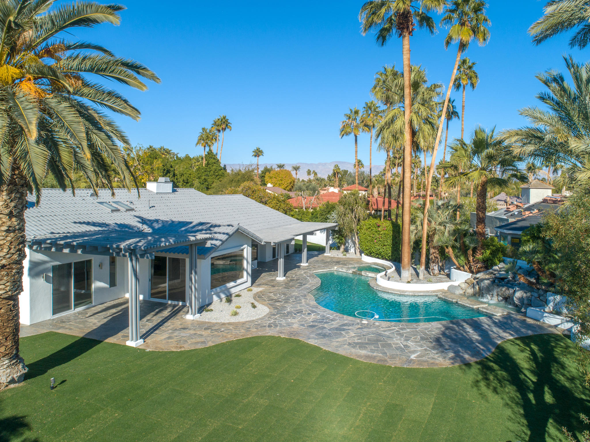5 Clancy Lane South Rancho Mirage, CA 92270 - Photo 40 of 43 Photo-14