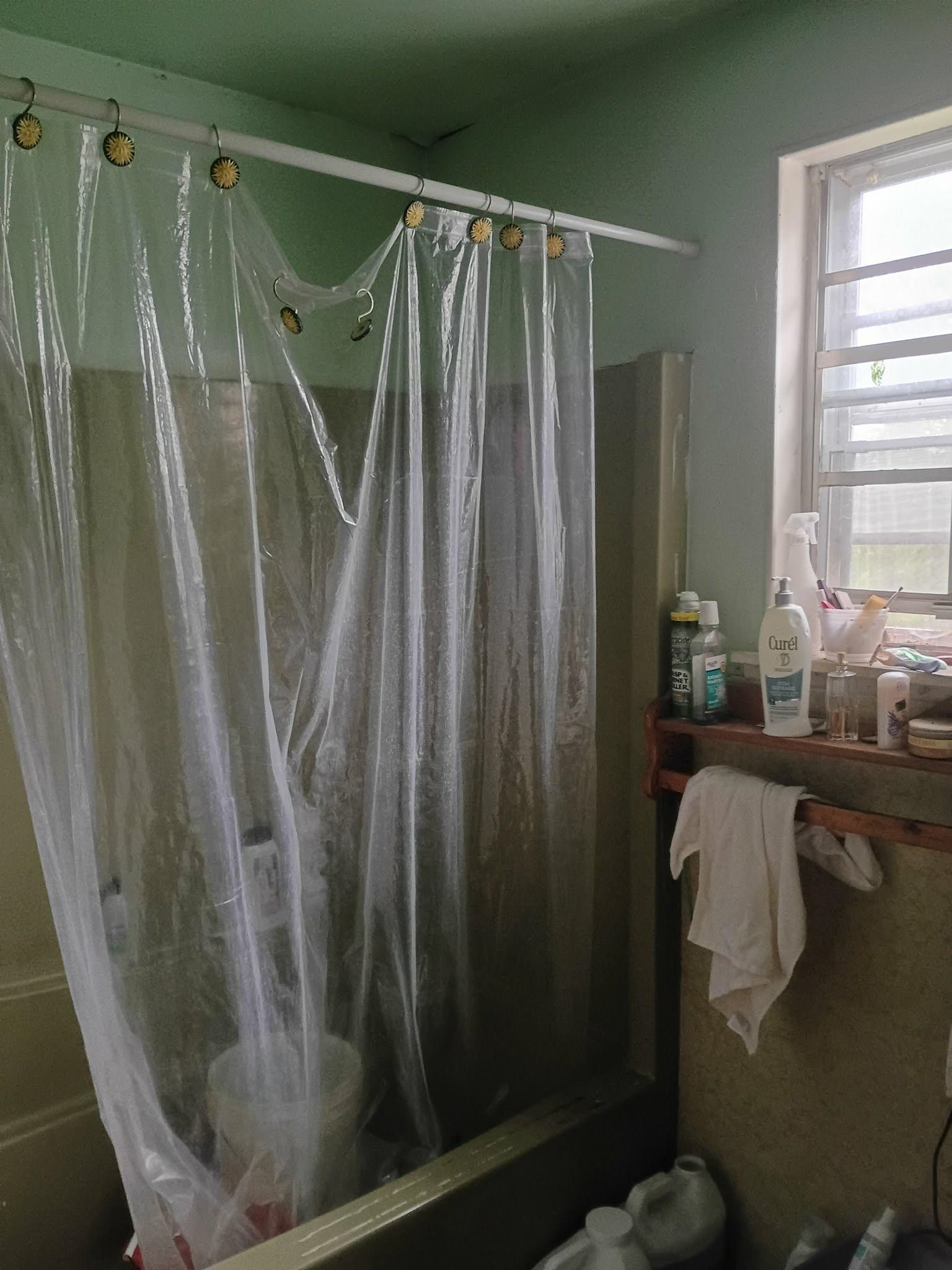 5255 Highway 30 Decatur, TN 37322 - Photo 20 of 36 Full bathroom with shower / tub combo with curtain