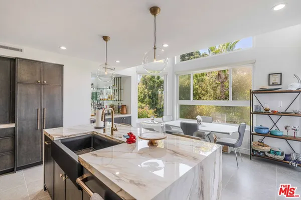 $9,500 | 30 Reef Street, Unit 2, Marina del Rey, CA 90292