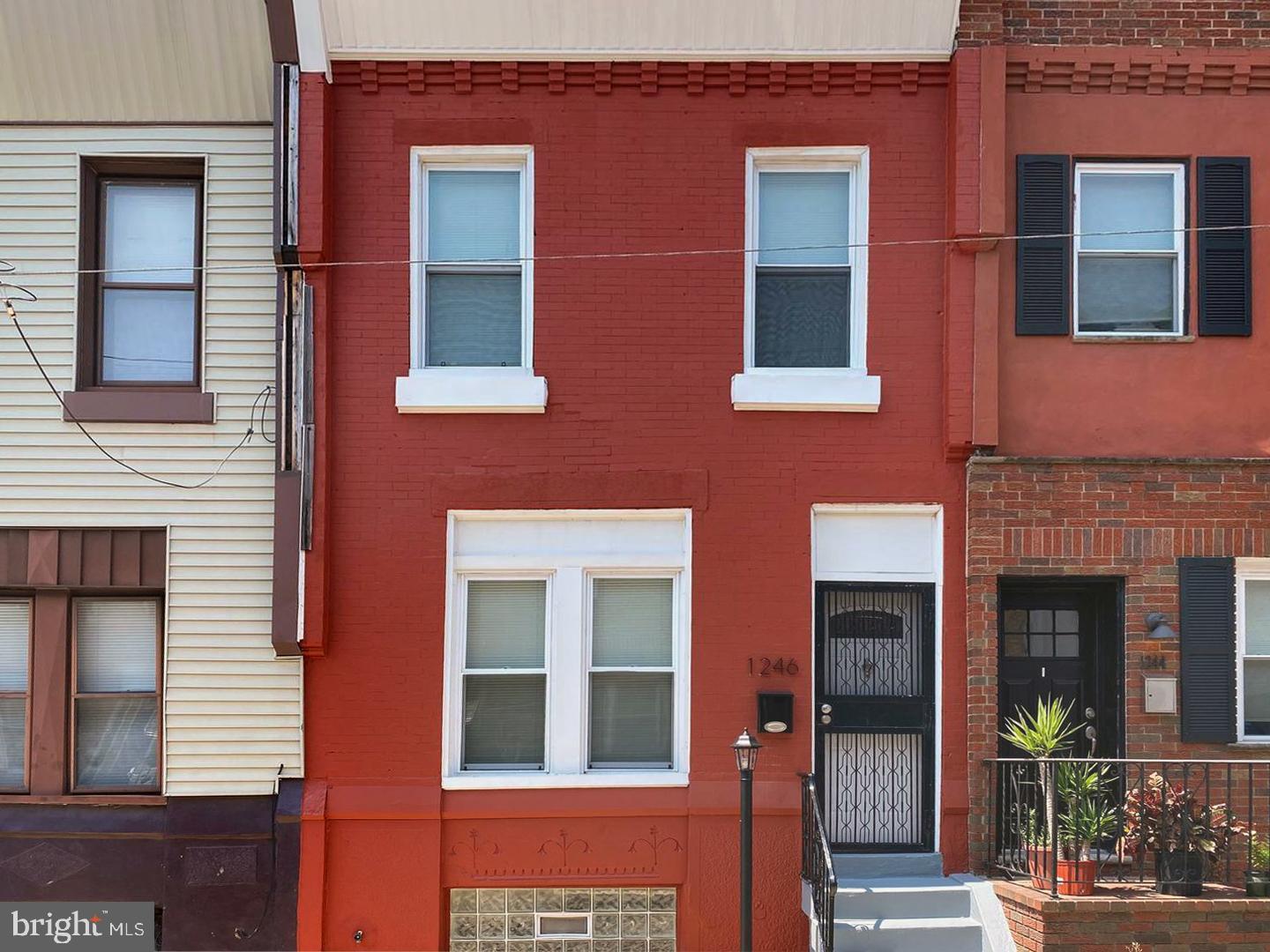 1246 South Bonsall Street Philadelphia, PA 19146 - Photo 1 of 24