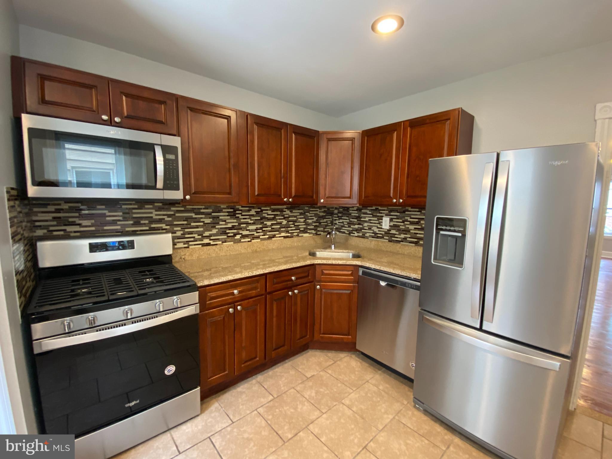 1246 South Bonsall Street Philadelphia, PA 19146 - Photo 8 of 24