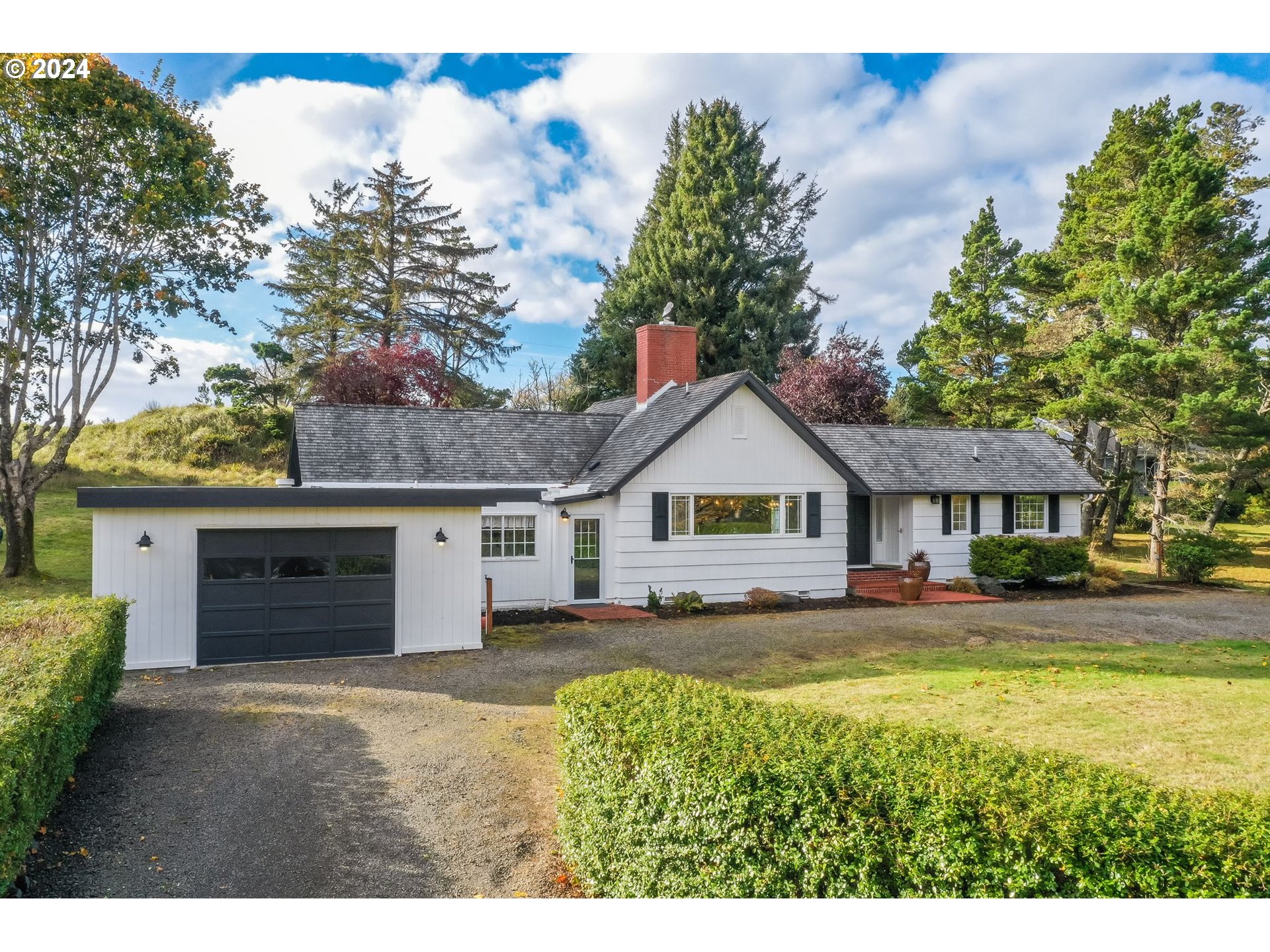 90360 Clark Road Warrenton, OR 97146 - Photo 1 of 48 Gallery Image 1