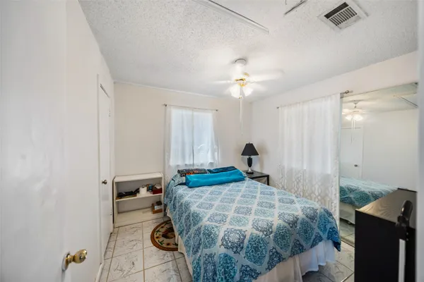 $600,000 | 1227 Avenue L, Santa Fe, TX 77510