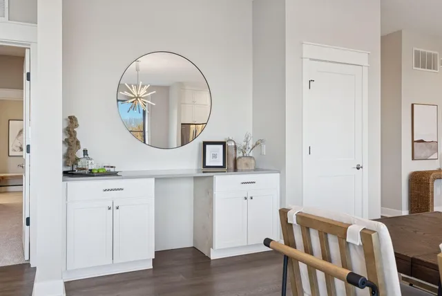 $824,900 | 5754 Shady Oak Road, Unit 1, Minnetonka, MN 55343