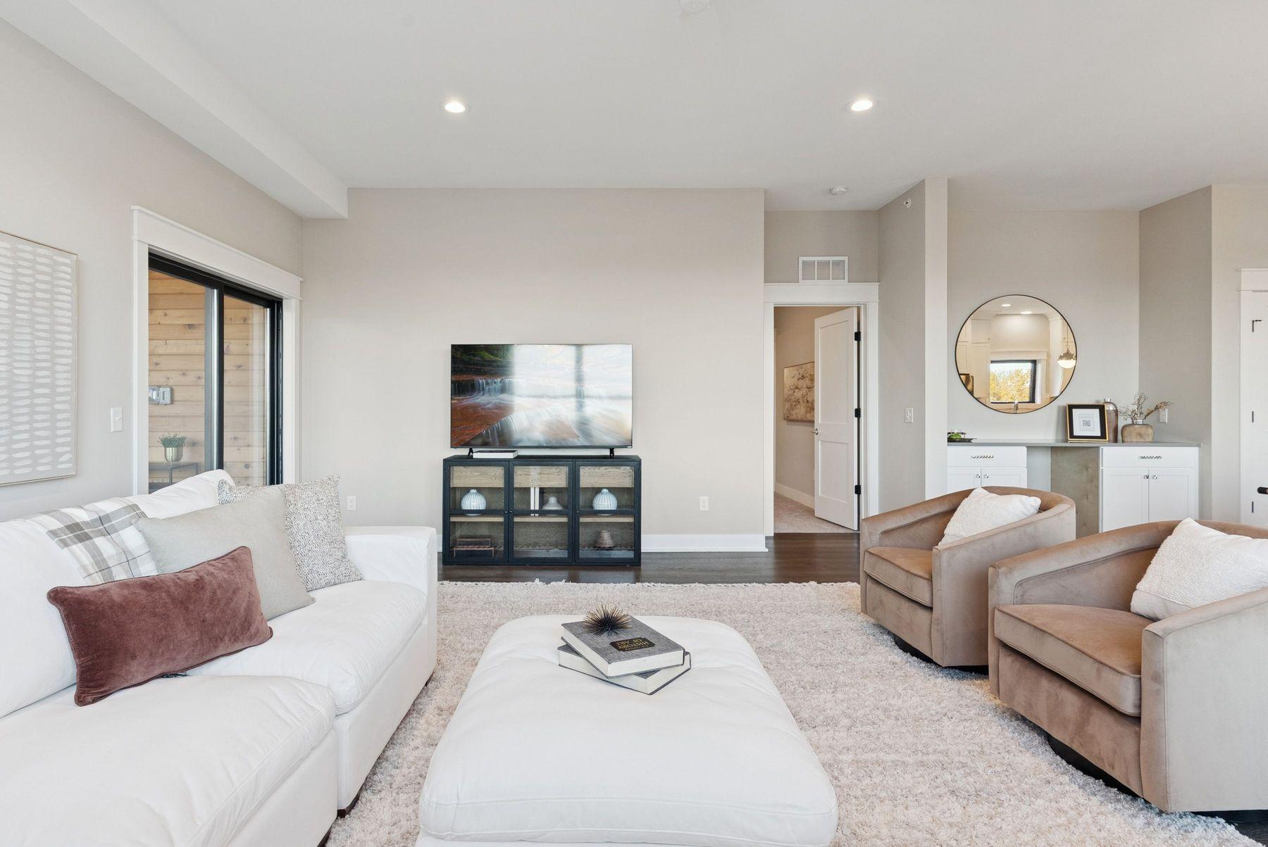 5754 Shady Oak Road, Unit 1 Minnetonka, MN 55343 - Photo 18 of 52