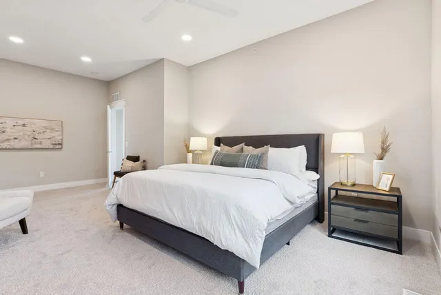 $824,900 | 5754 Shady Oak Road, Unit 1, Minnetonka, MN 55343