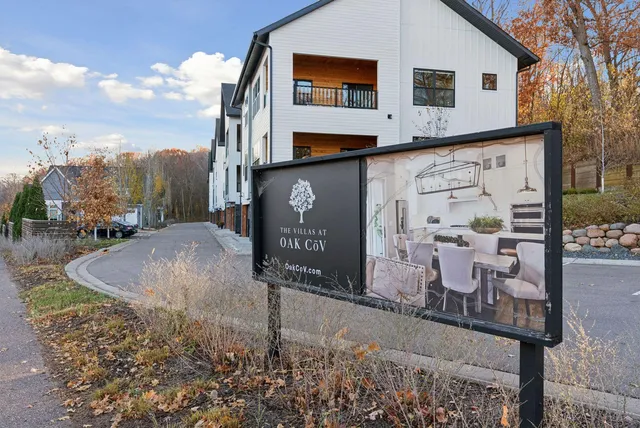 $824,900 | 5754 Shady Oak Road, Unit 1, Minnetonka, MN 55343