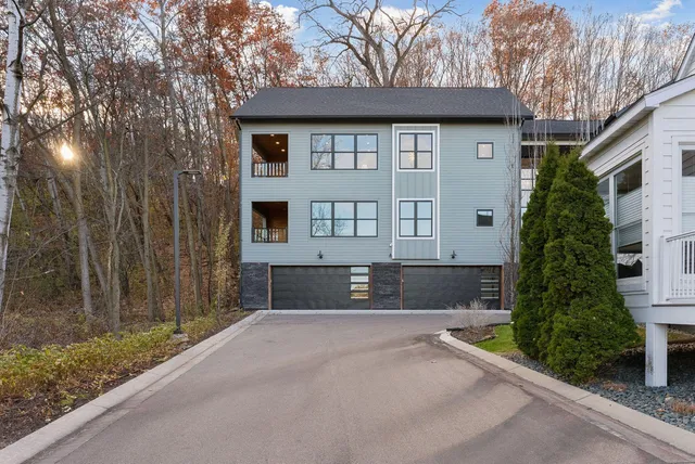 $824,900 | 5754 Shady Oak Road, Unit 1, Minnetonka, MN 55343