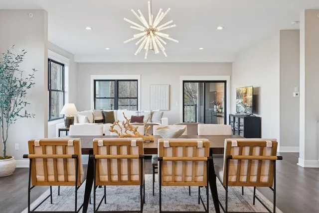 $824,900 | 5754 Shady Oak Road, Unit 1, Minnetonka, MN 55343