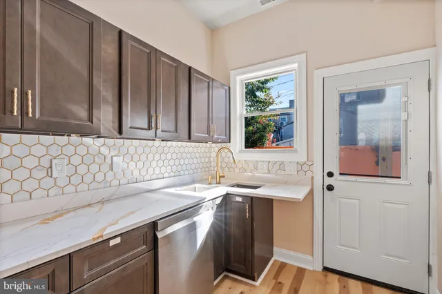 $899,999 | 919 Stiles Street, Baltimore, MD 21202