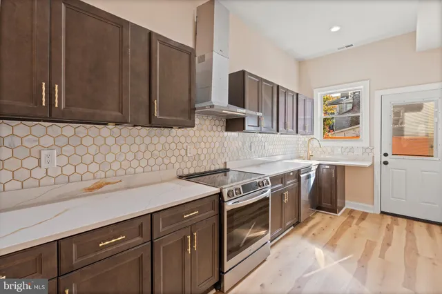 $899,999 | 919 Stiles Street, Baltimore, MD 21202