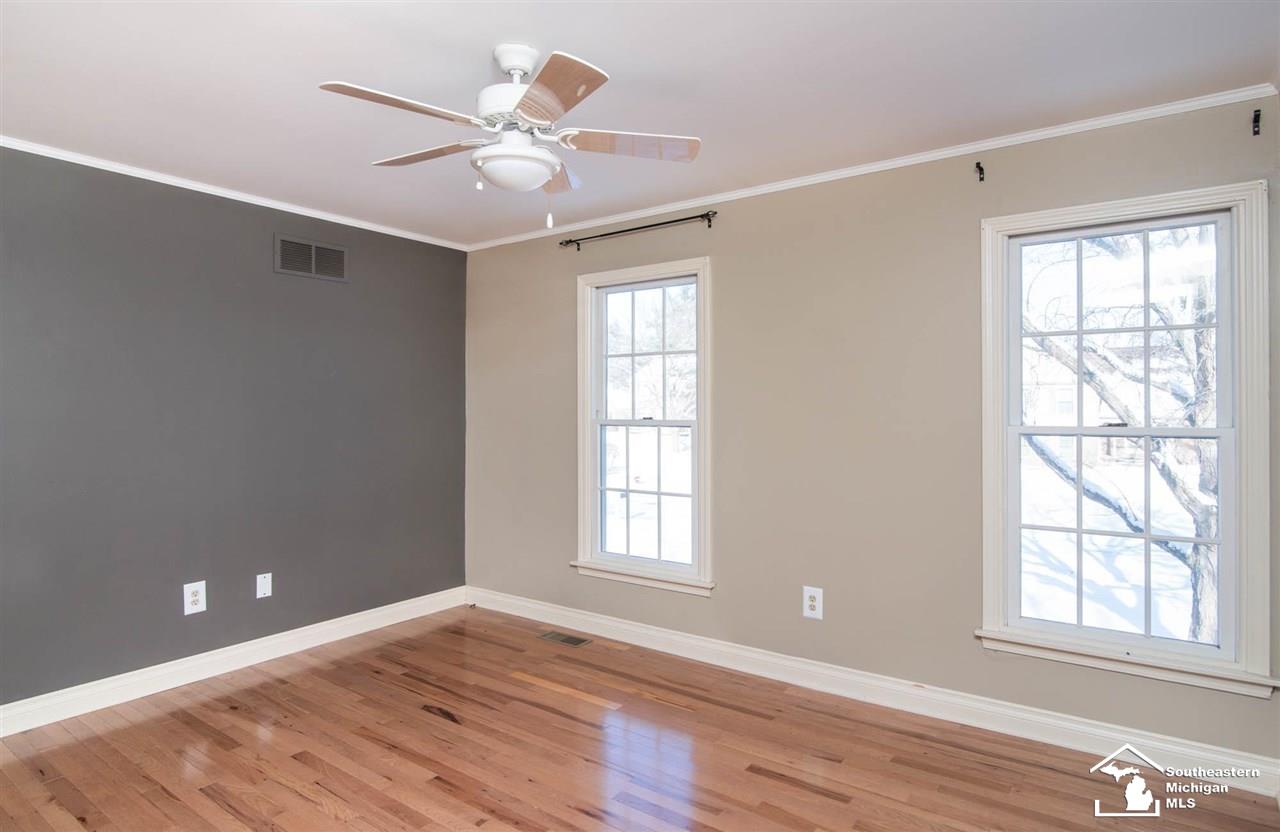1445 Chestnut Lane Rochester, MI 48309 - Photo 14 of 22 50064795-13.JPG