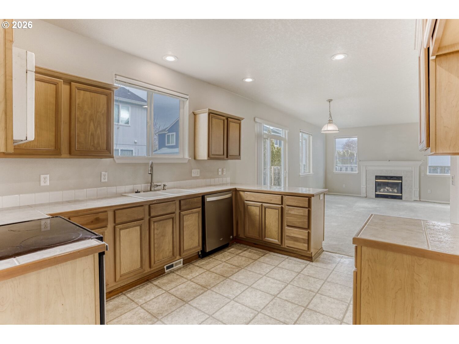 100 Southwest Horton Way Beaverton, OR 97006 - Photo 2 of 21