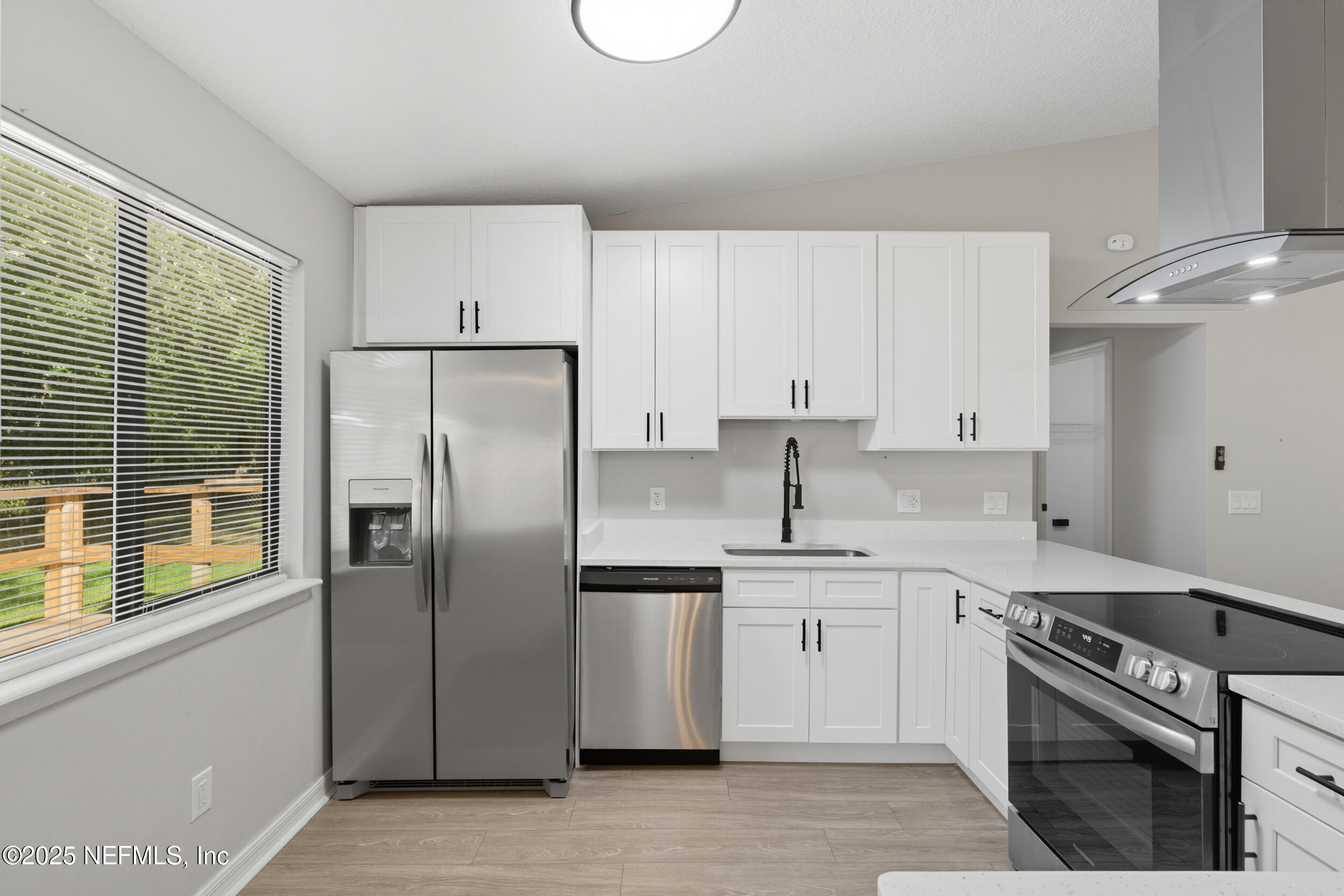 1880 Hollars Place Middleburg, FL 32068 - Photo 10 of 36 10_homeprimemedia-10