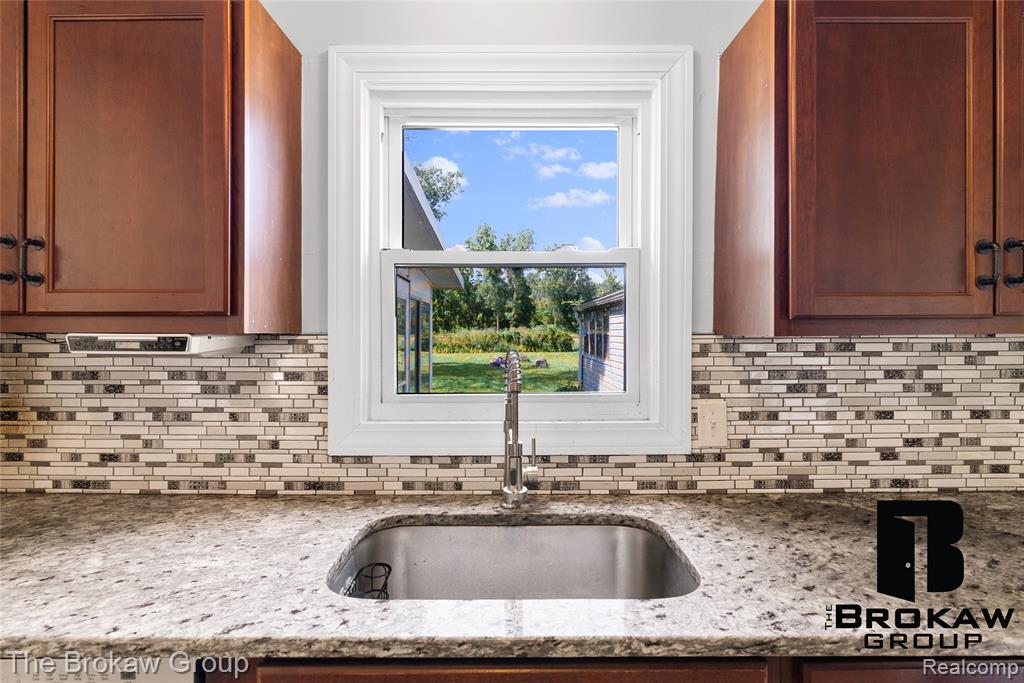 7087 Lapeer Road Davison, MI 48423 - Photo 26 of 37