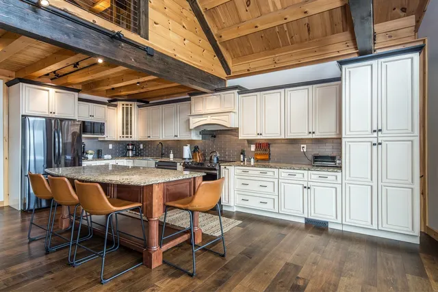 $1,995,000 | 2391 Music Mountain Road, Stockbridge, VT 05772