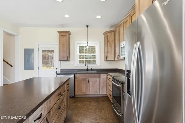 $474,900 | 206 Old Leadmine Bend Road, Sharps Chapel, TN 37866